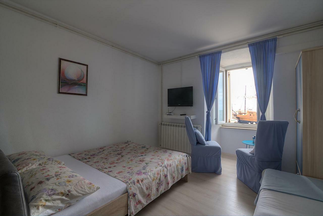 סנג' Apartments & Rooms Josephine מראה חיצוני תמונה